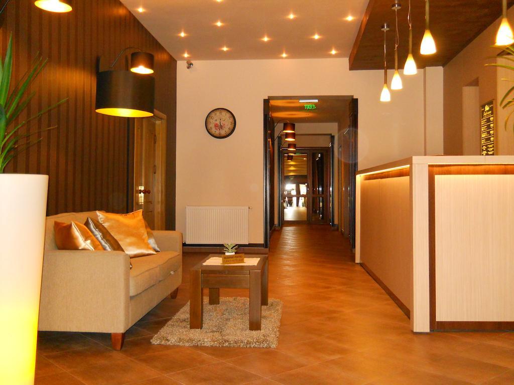 Pensiunea Lido Пьятра-Нямц Экстерьер фото